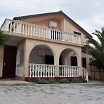 Apartman Car *